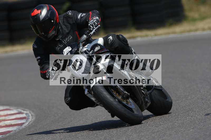 Archiv-2023/28 05.06.2023 Moto Club Anneau du Rhin/blanc-novice/25